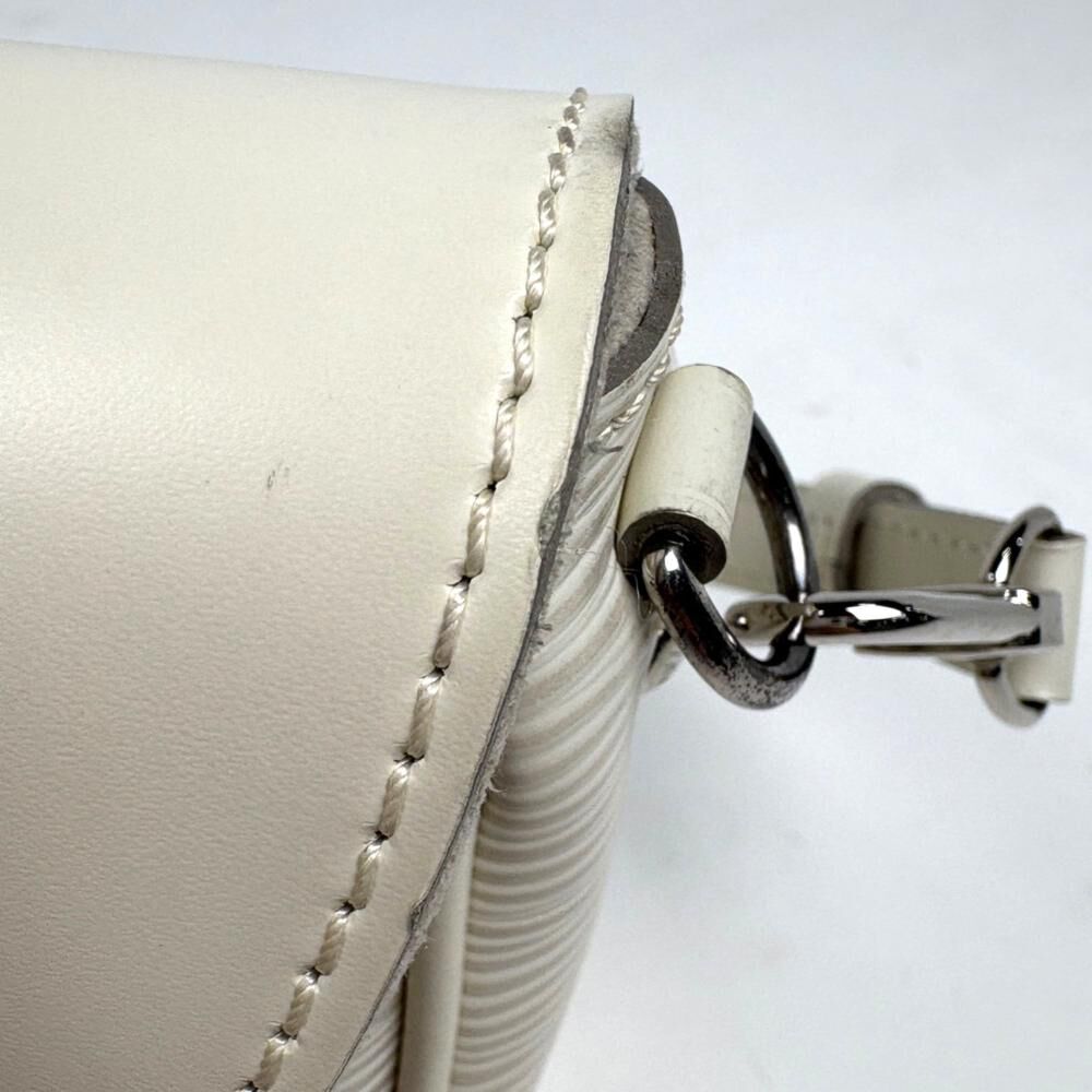 Louis Vuitton Montaigne