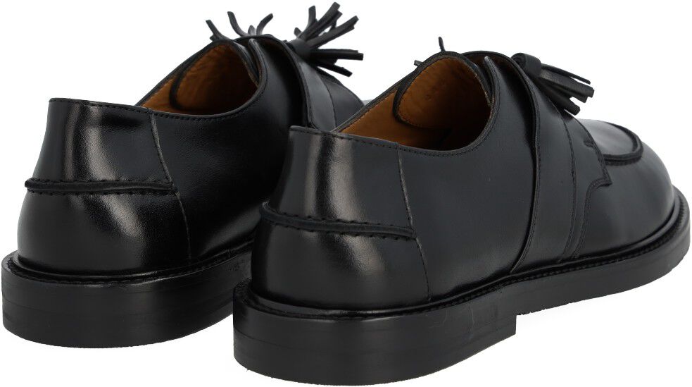 Loafer med kvastdetalje
