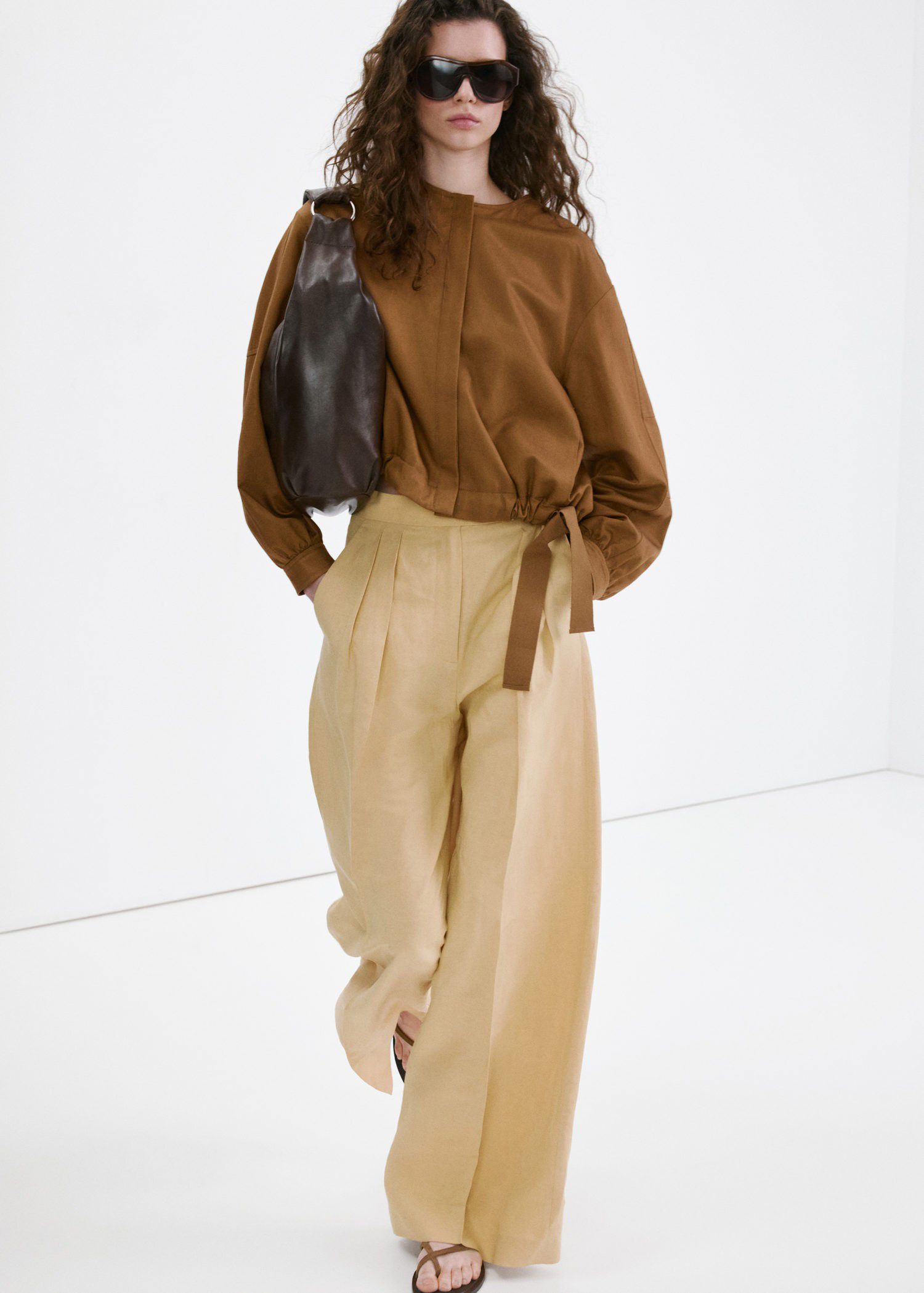 Straight mid-rise trousers