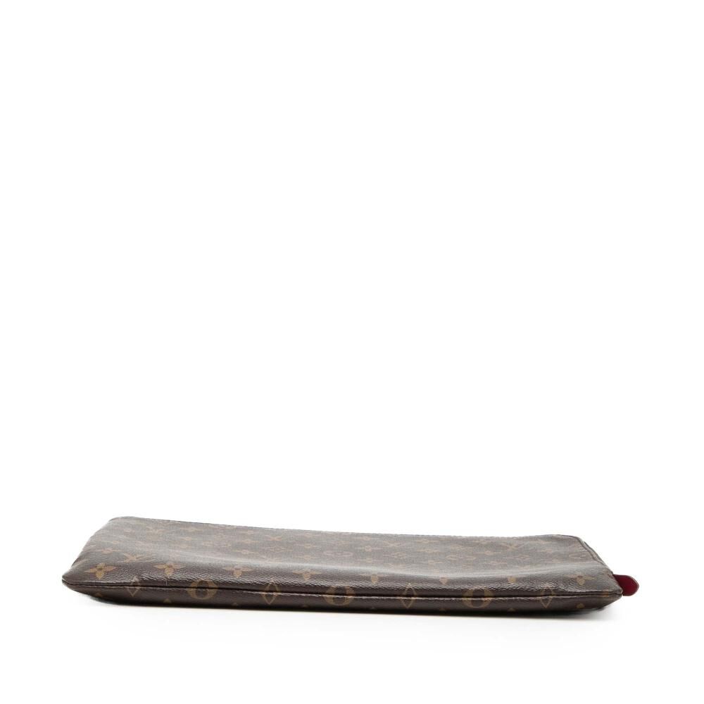 Louis Vuitton Clutch