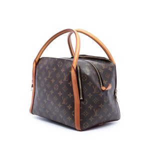 Louis Vuitton Marais