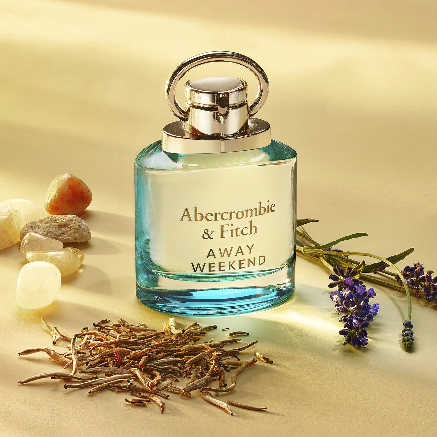 Away Weekend Women Eau de Parfum