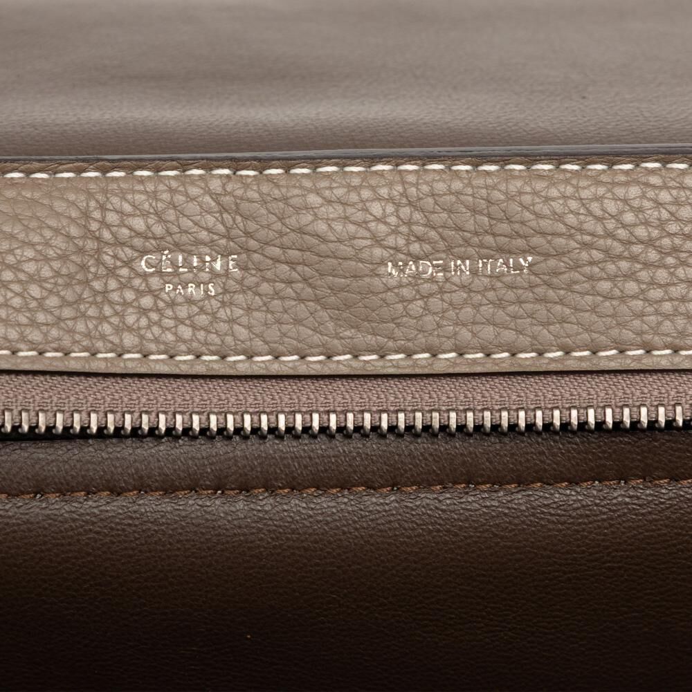 C&eacute;line Trapeze