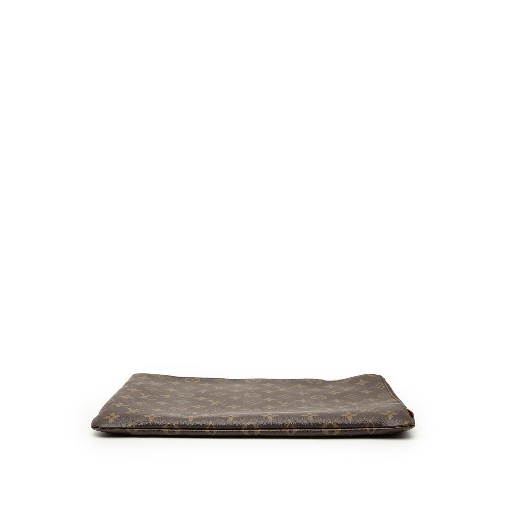 Louis Vuitton Clutch