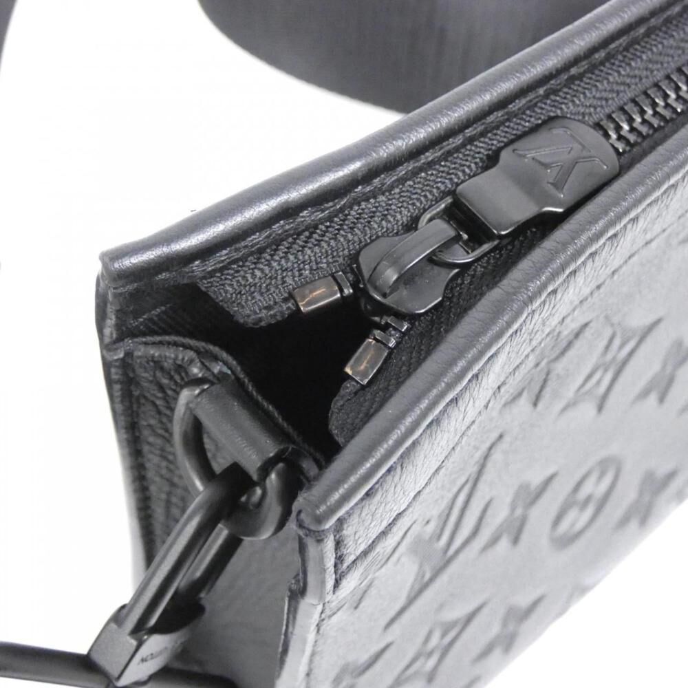 Louis Vuitton Shoulder Bags