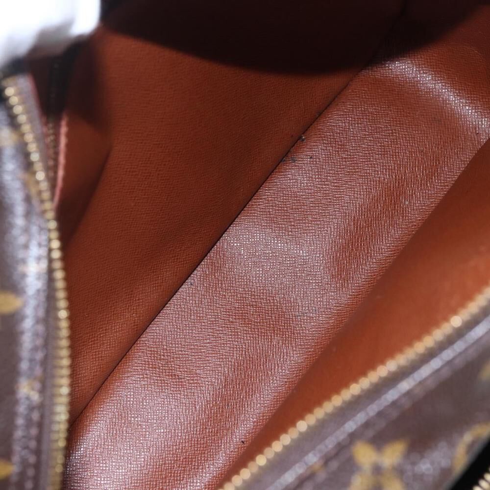 Louis Vuitton Shoulder Bags