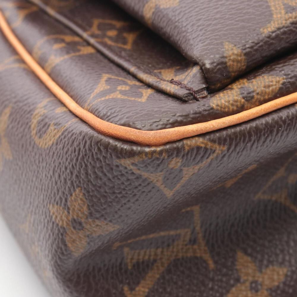 Louis Vuitton Shoulder Bags