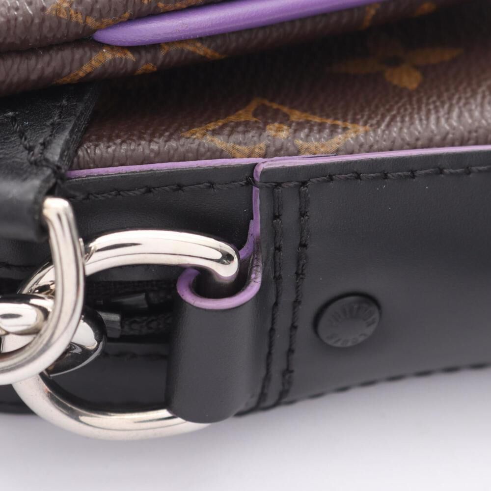 Louis Vuitton Shoulder Bags