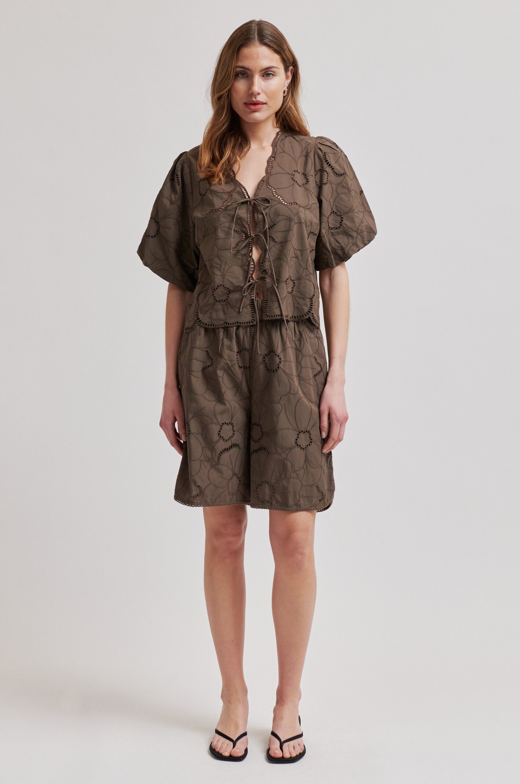 Avrille Shorts