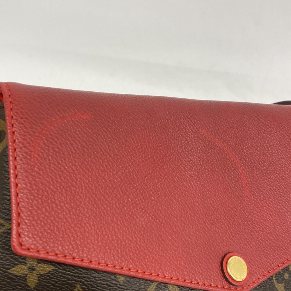 Louis Vuitton Shoulder Bags