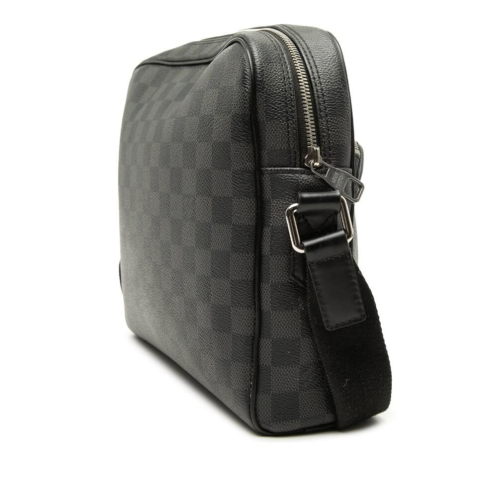 Louis Vuitton Reporter