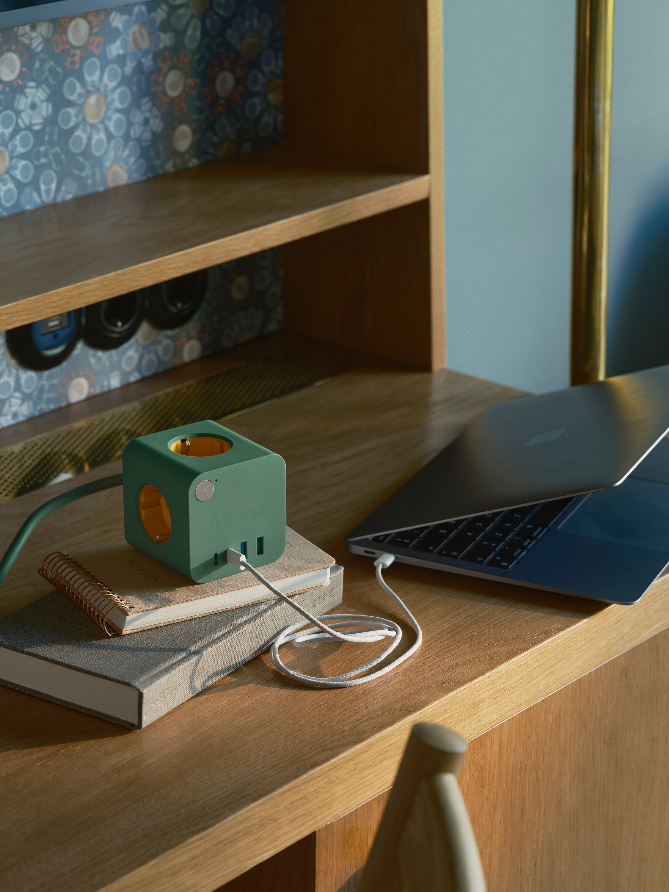 Ampie wired Multistik str&oslash;mstation