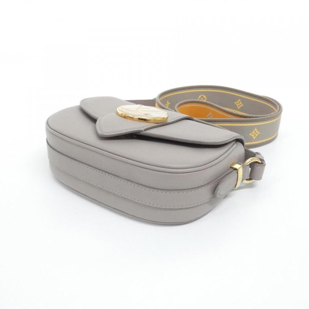 Louis Vuitton Shoulder Bags