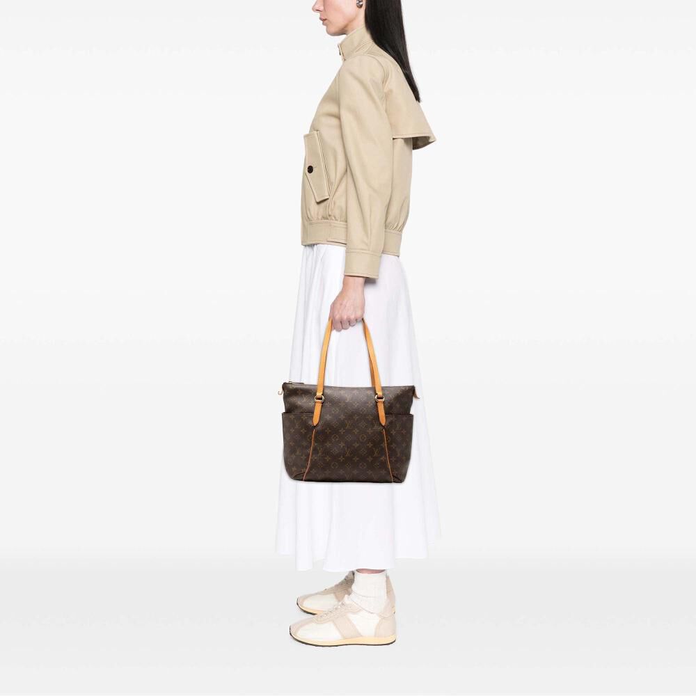 Louis Vuitton Totally