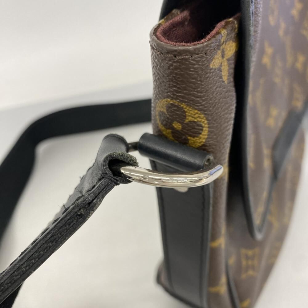 Louis Vuitton Shoulder Bags