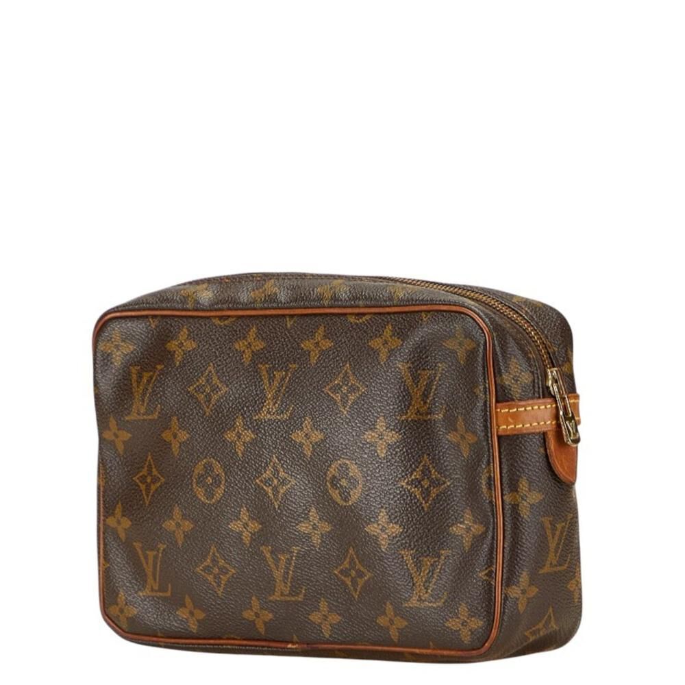 Louis Vuitton Clutch