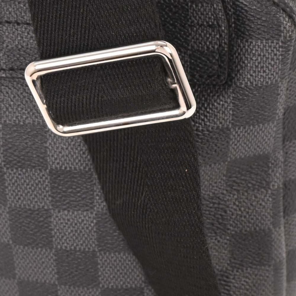 Louis Vuitton Shoulder Bags