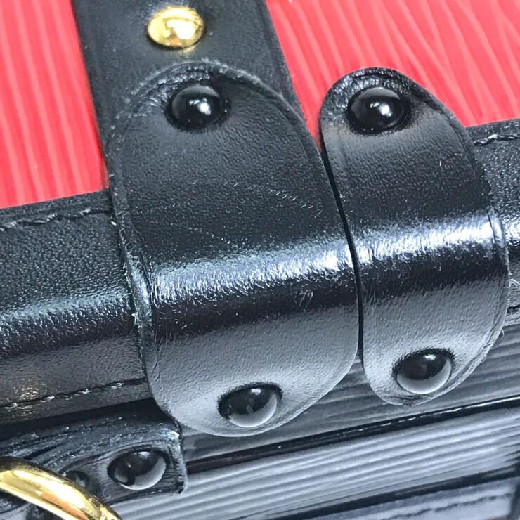 Louis Vuitton Shoulder Bags