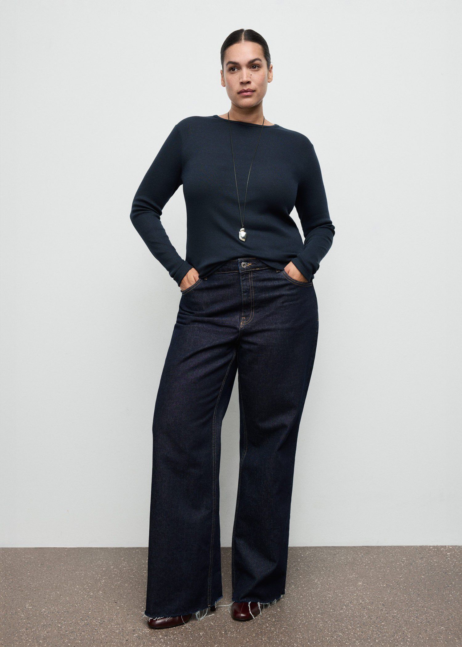 Ribbed long-sleeved t-shirt