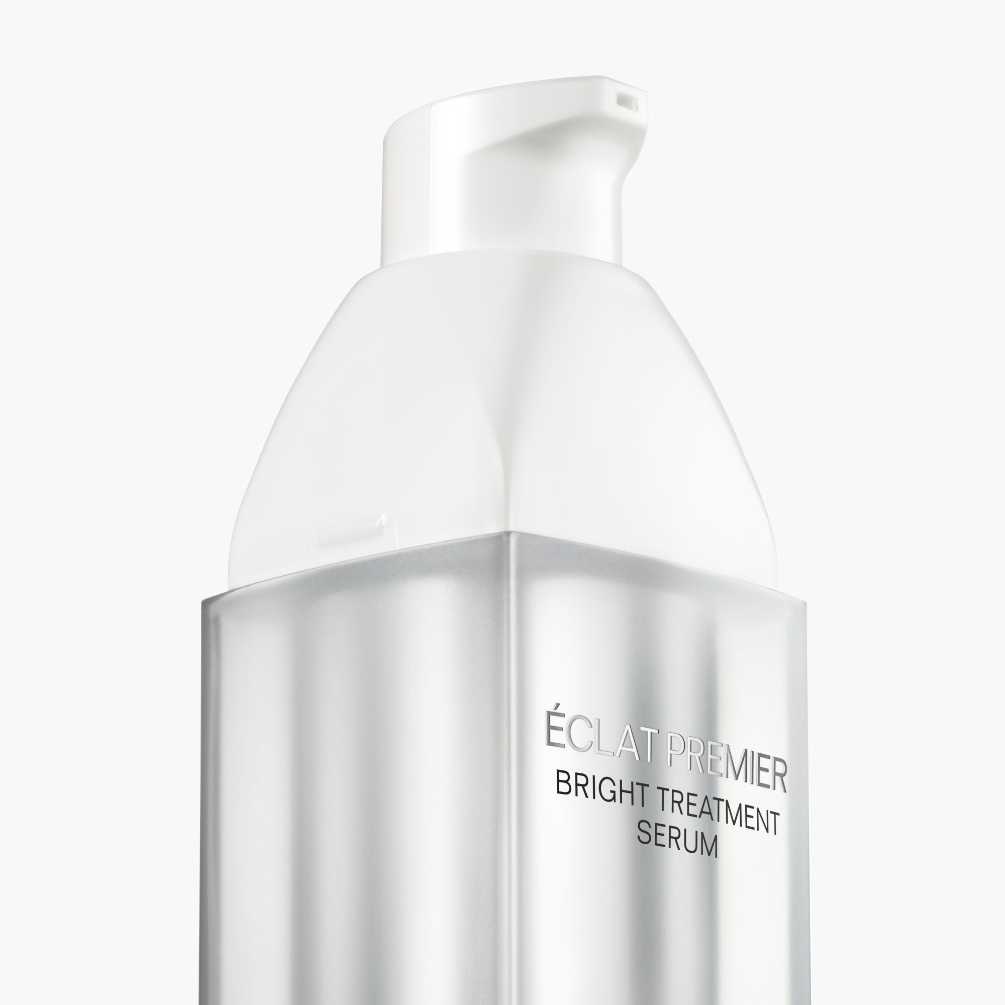 LYSNENDE, ENSARTENDE OG BEROLIGENDE SERUM