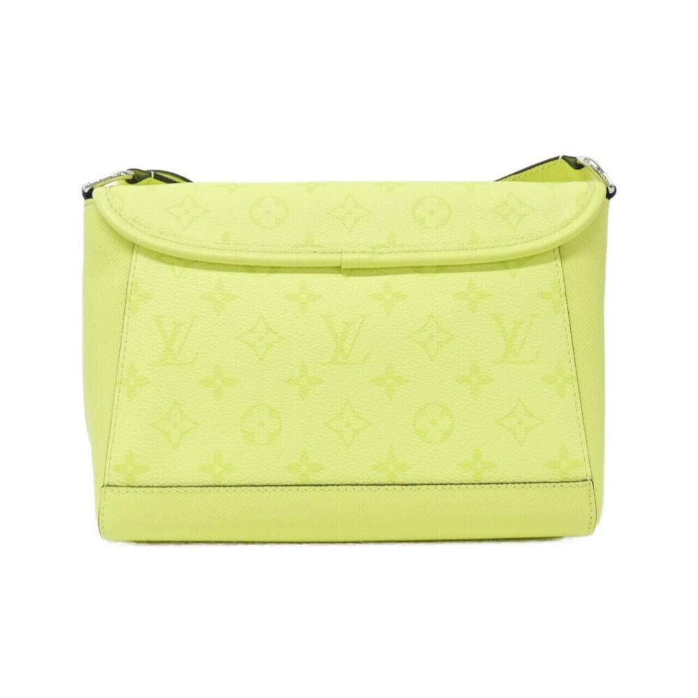 Louis Vuitton Messenger