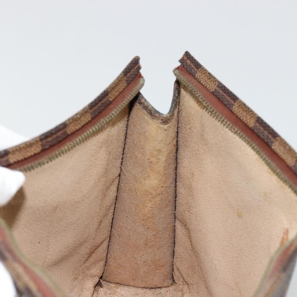 Louis Vuitton Poche Toilette