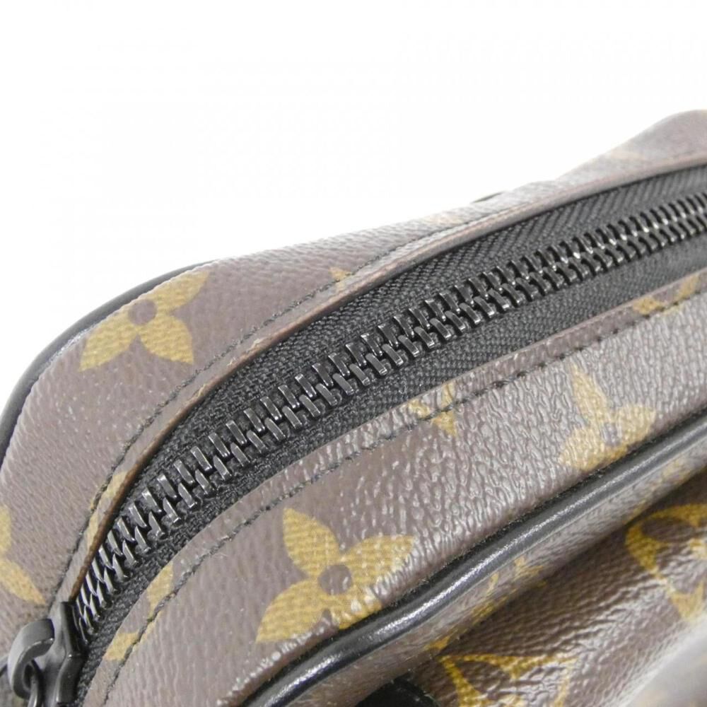 Louis Vuitton Shoulder Bags