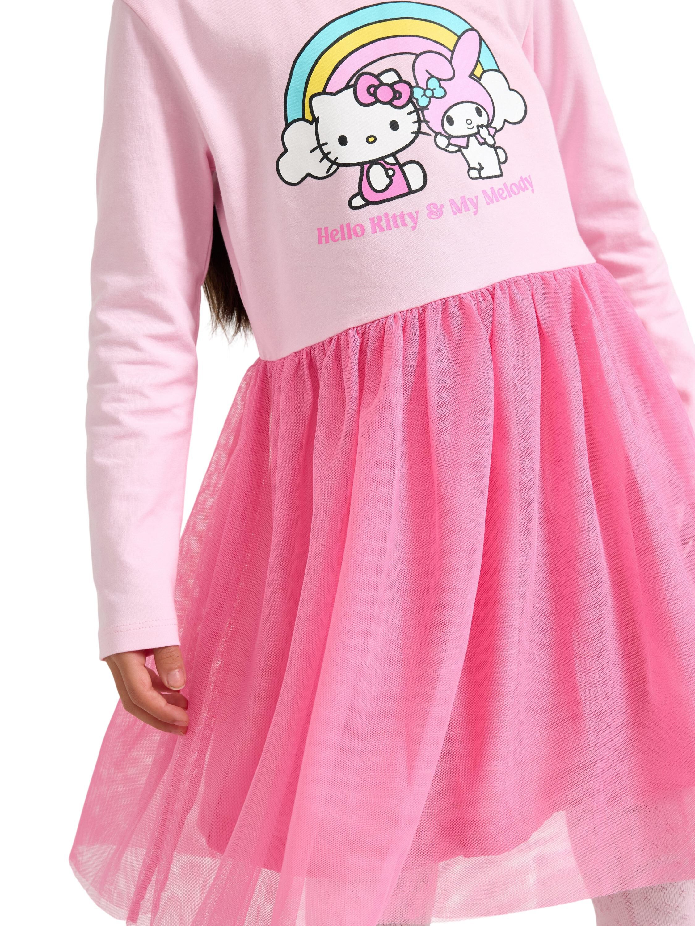 Long-sleeved dress with a Hello kit