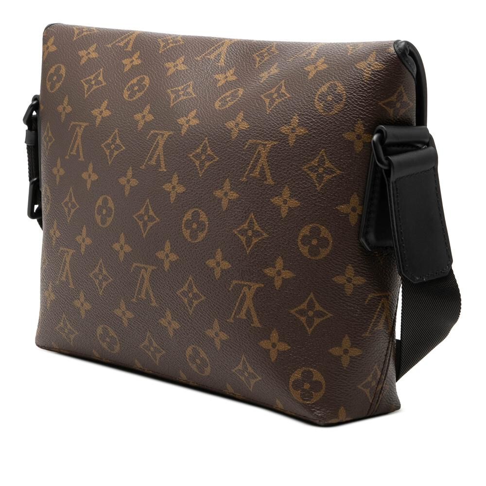 Louis Vuitton Shoulder Bags