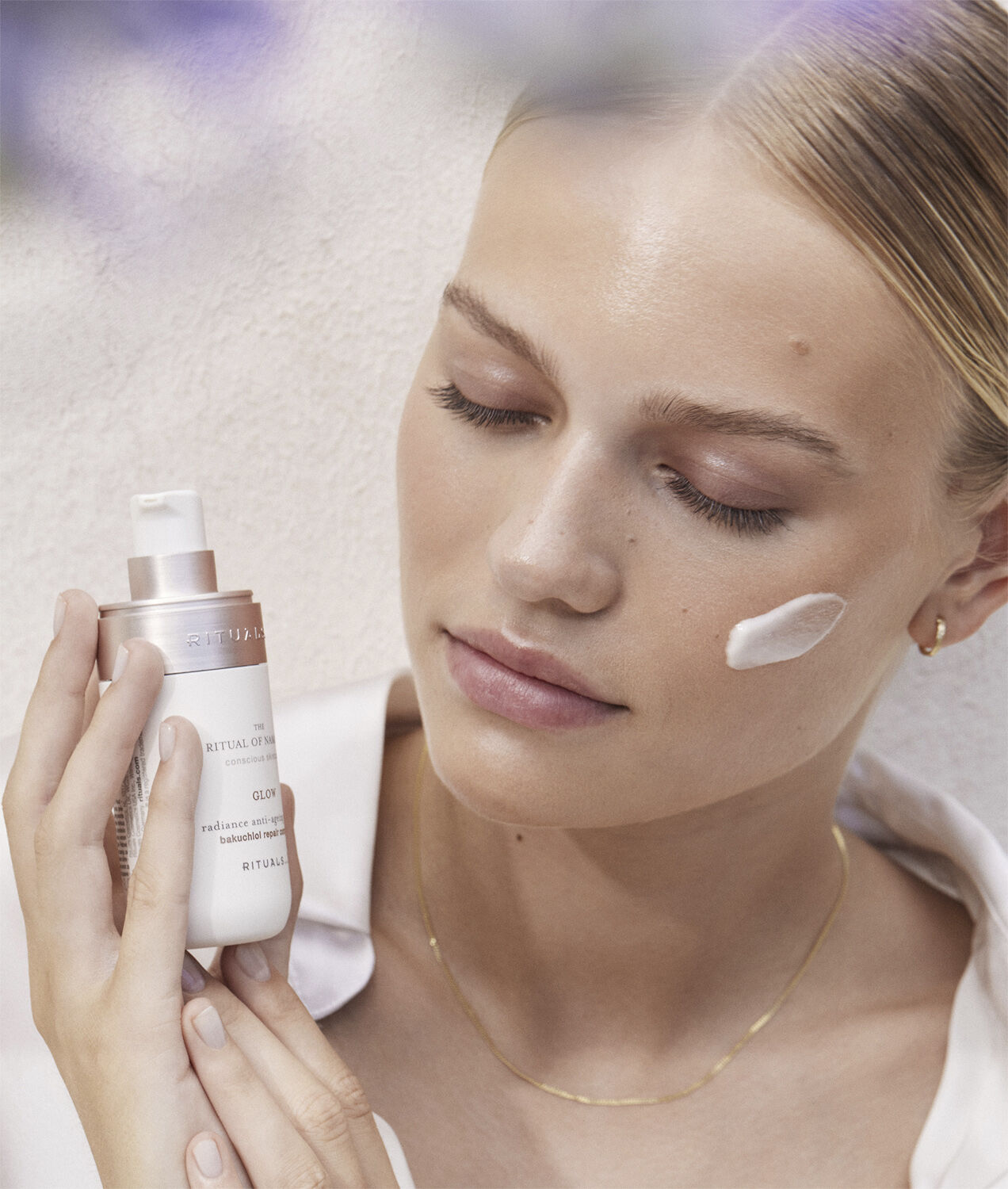 The Ritual of Namaste Glow Anti-Ageing Serum