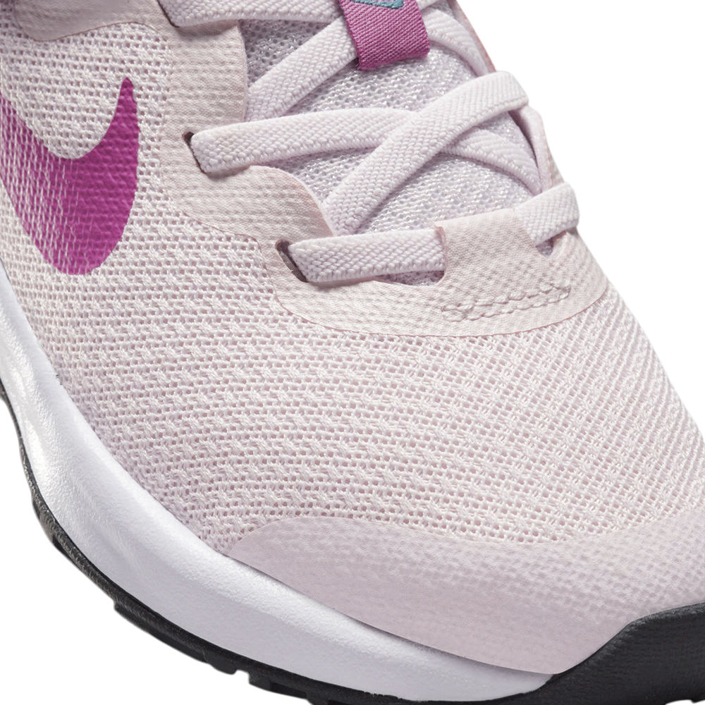 Revolution 6 sneakers