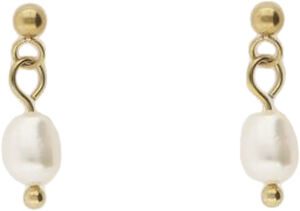 Studs pearls