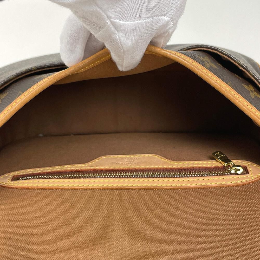 Louis Vuitton Sologne