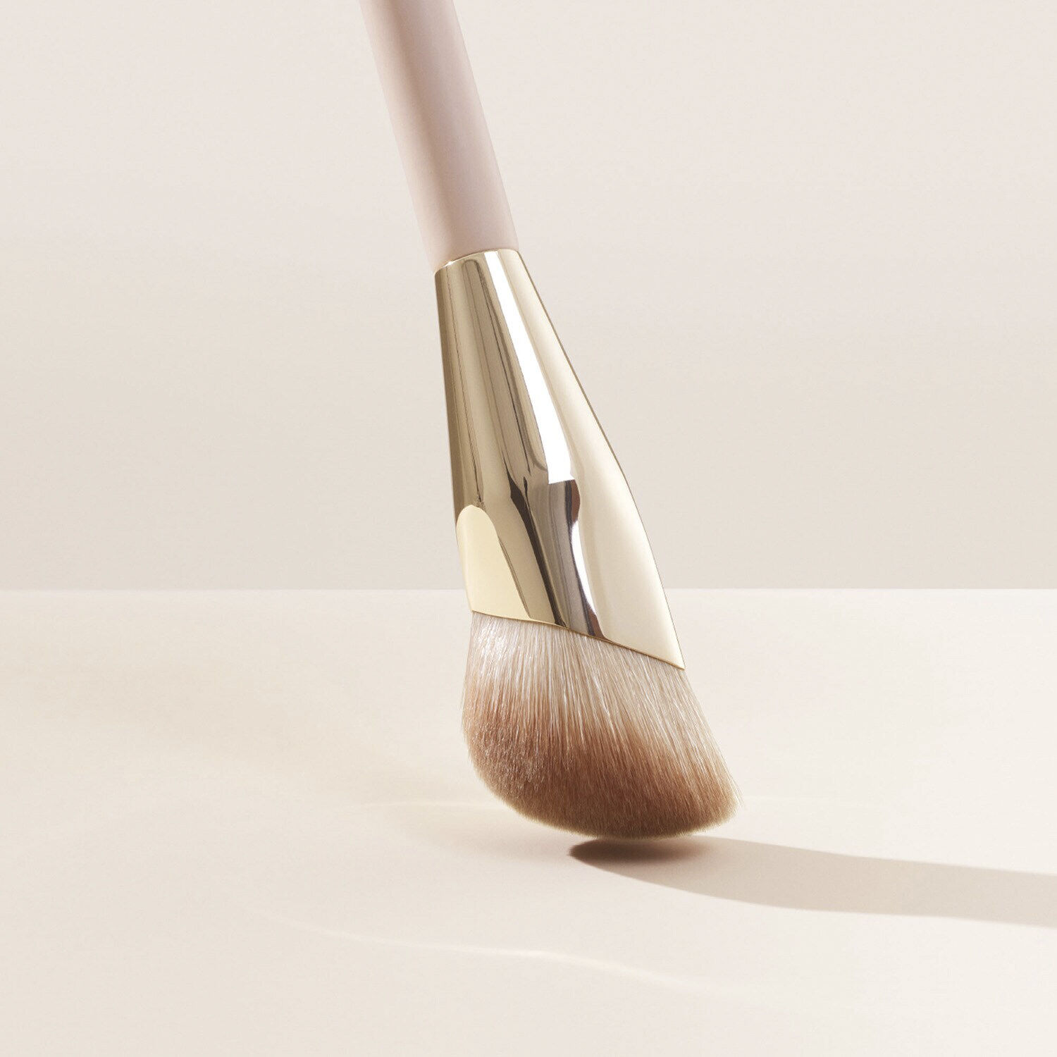 Liquid Touch - Foundation Brush