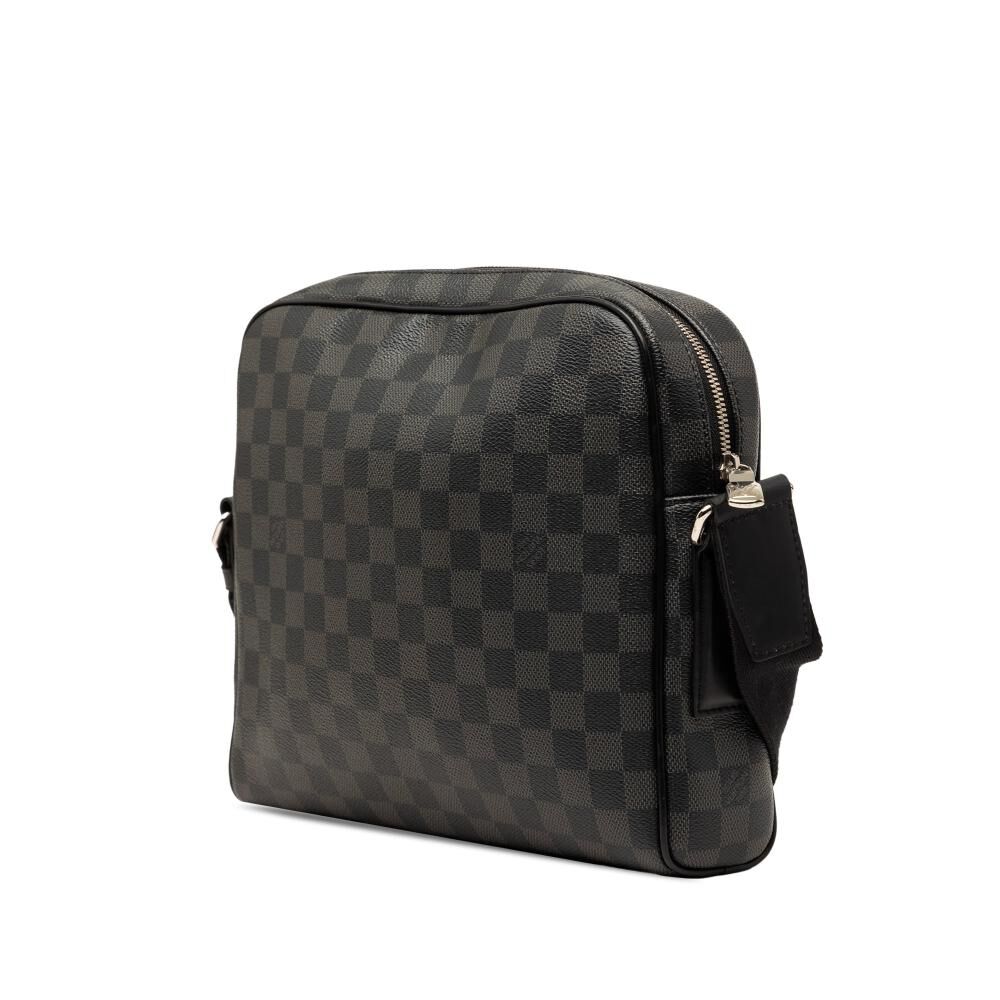 Louis Vuitton Reporter