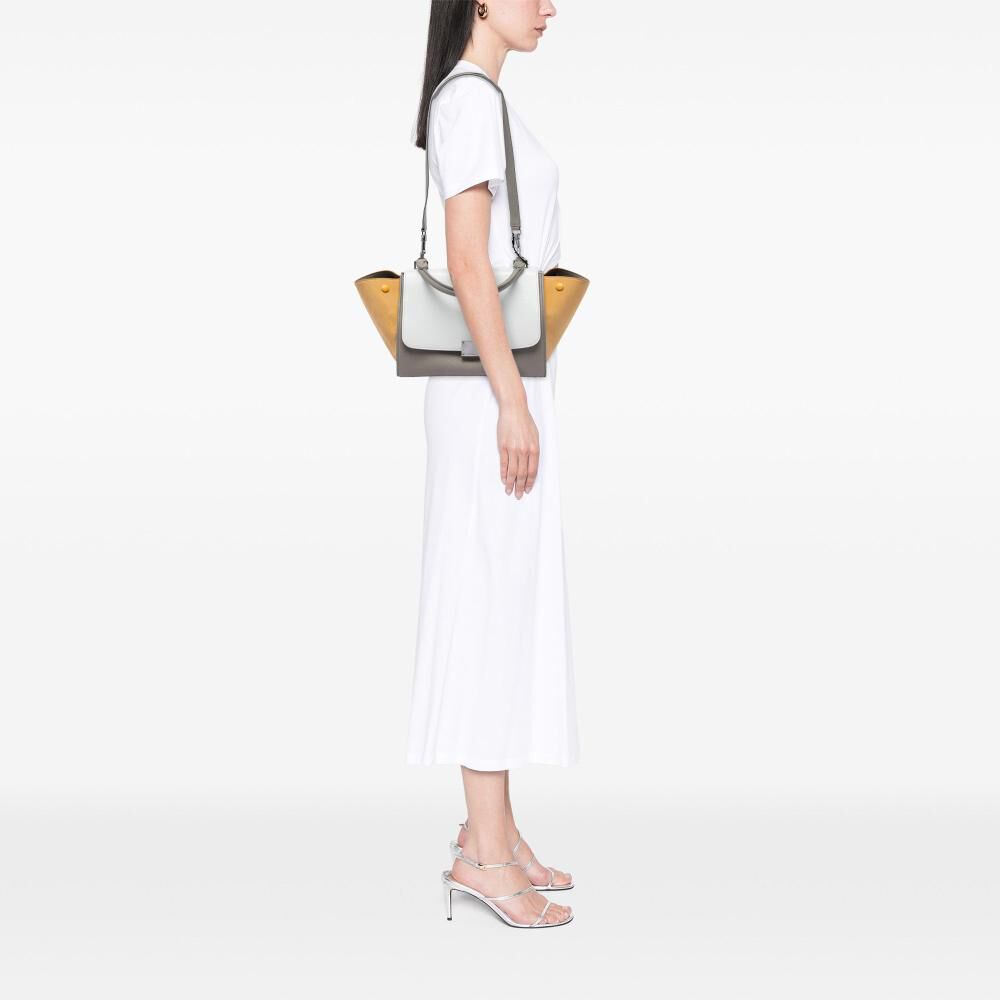 C&eacute;line Trapeze