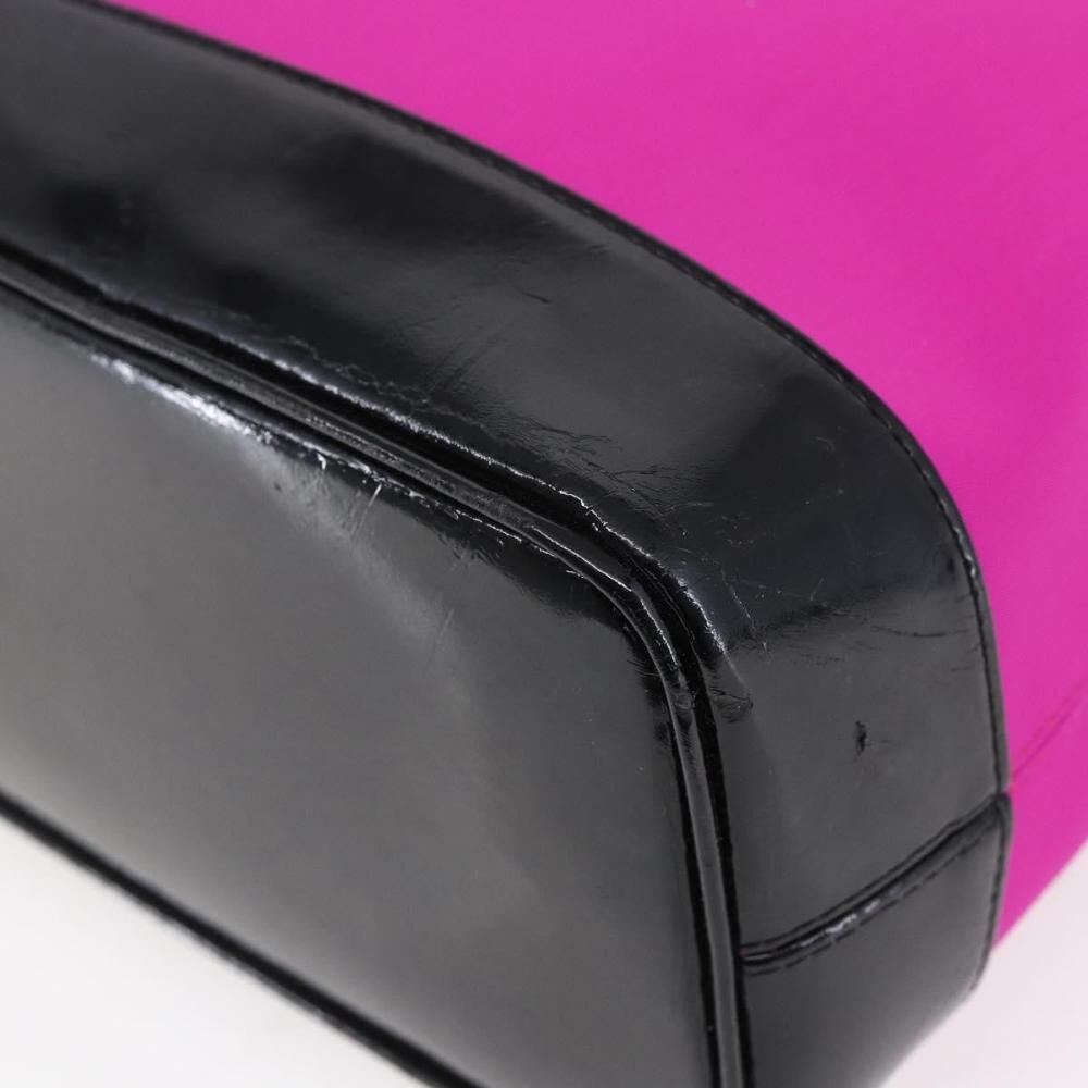 Yves Saint Laurent Handbag