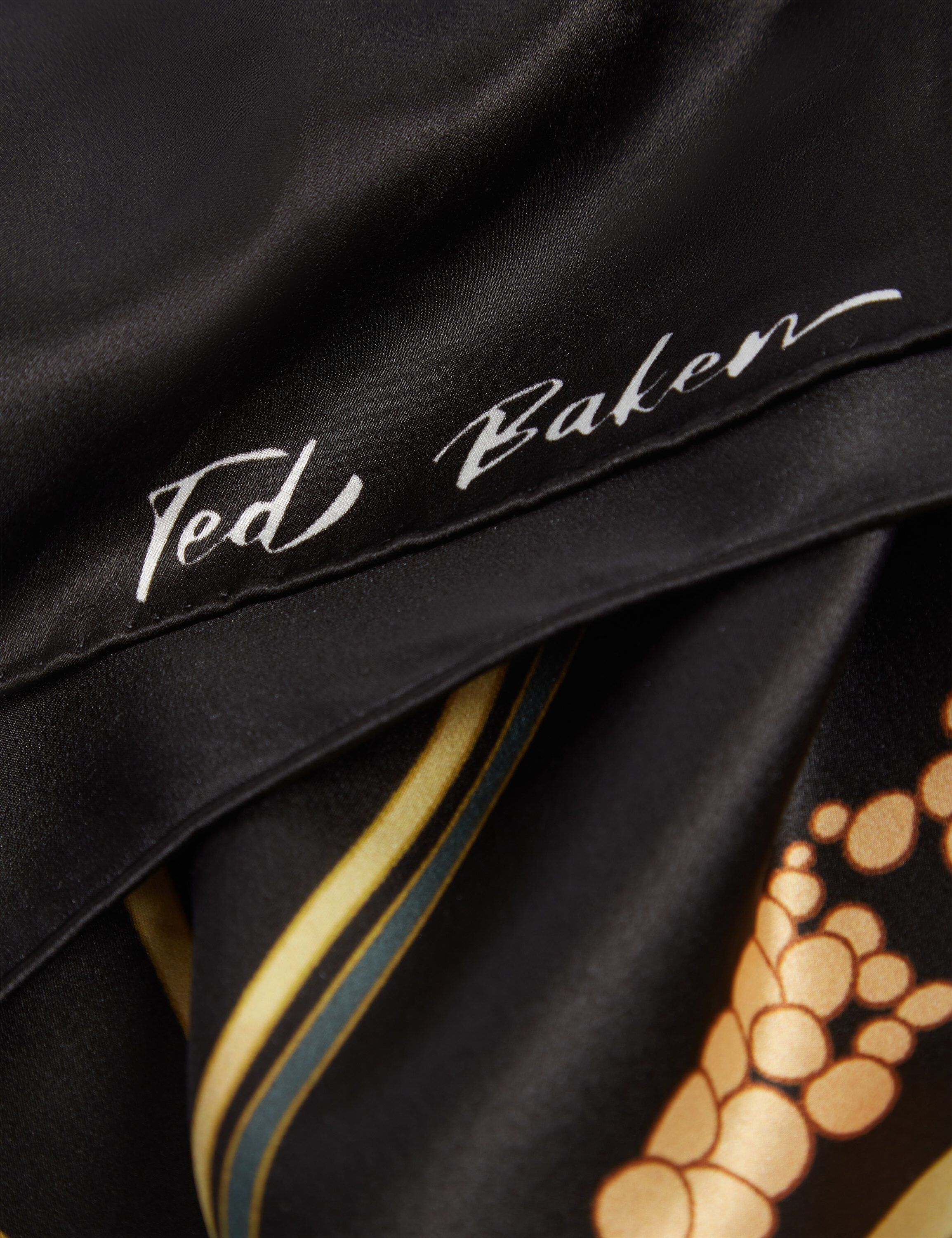 FLAIIR Floral Swirl Print Long Silk