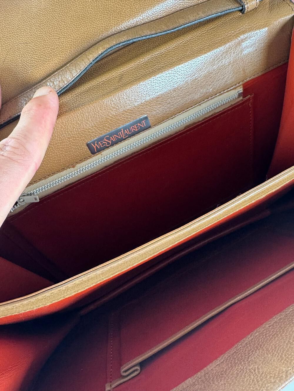 Yves Saint Laurent Shoulder Bag