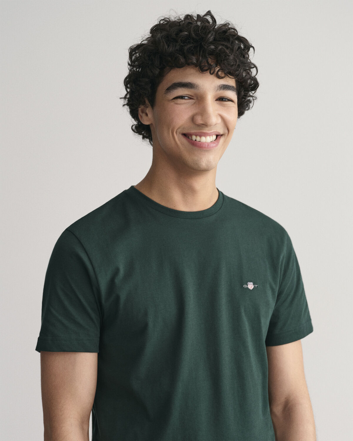 REG SHIELD SS T-SHIRT