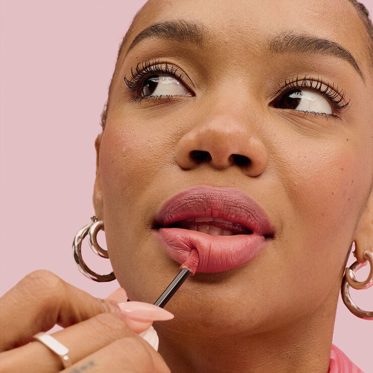 Benefit Plushtint - Fugtgivende mat lip tint
