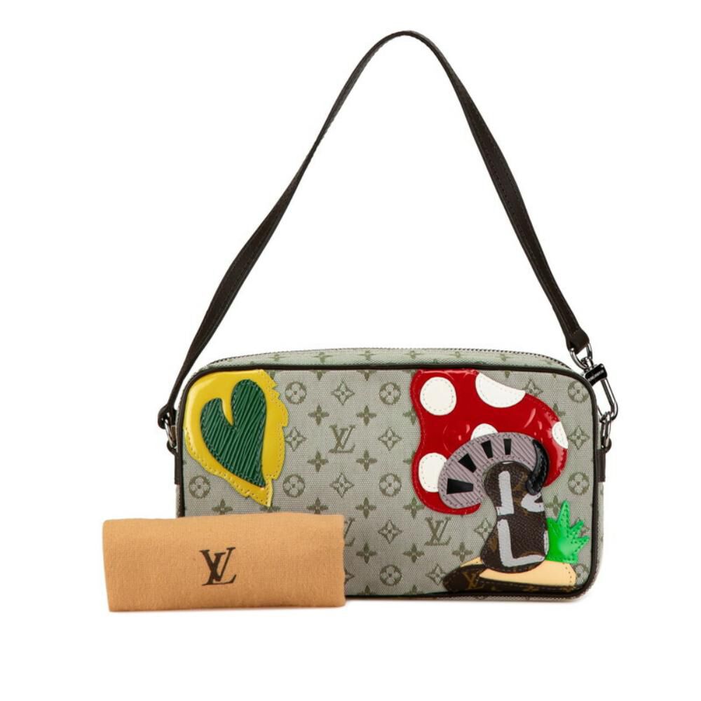Louis Vuitton Shoulder Bags