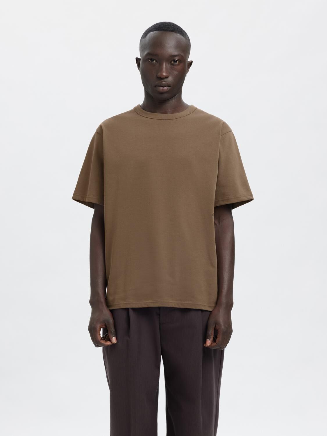 ANRRO SS O-NECK EMB TEE