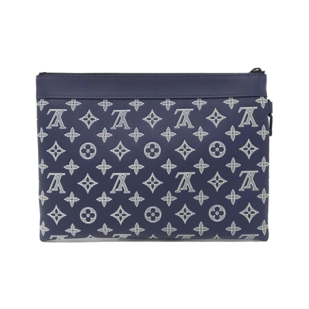 Louis Vuitton Clutch