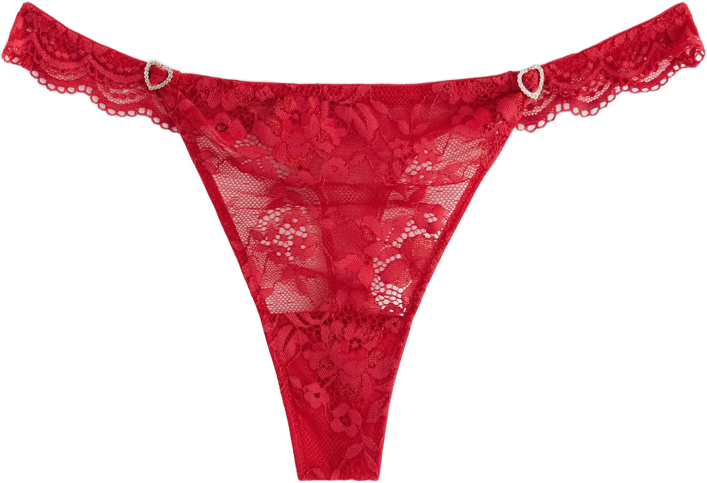 Thong in lace with a low waist and