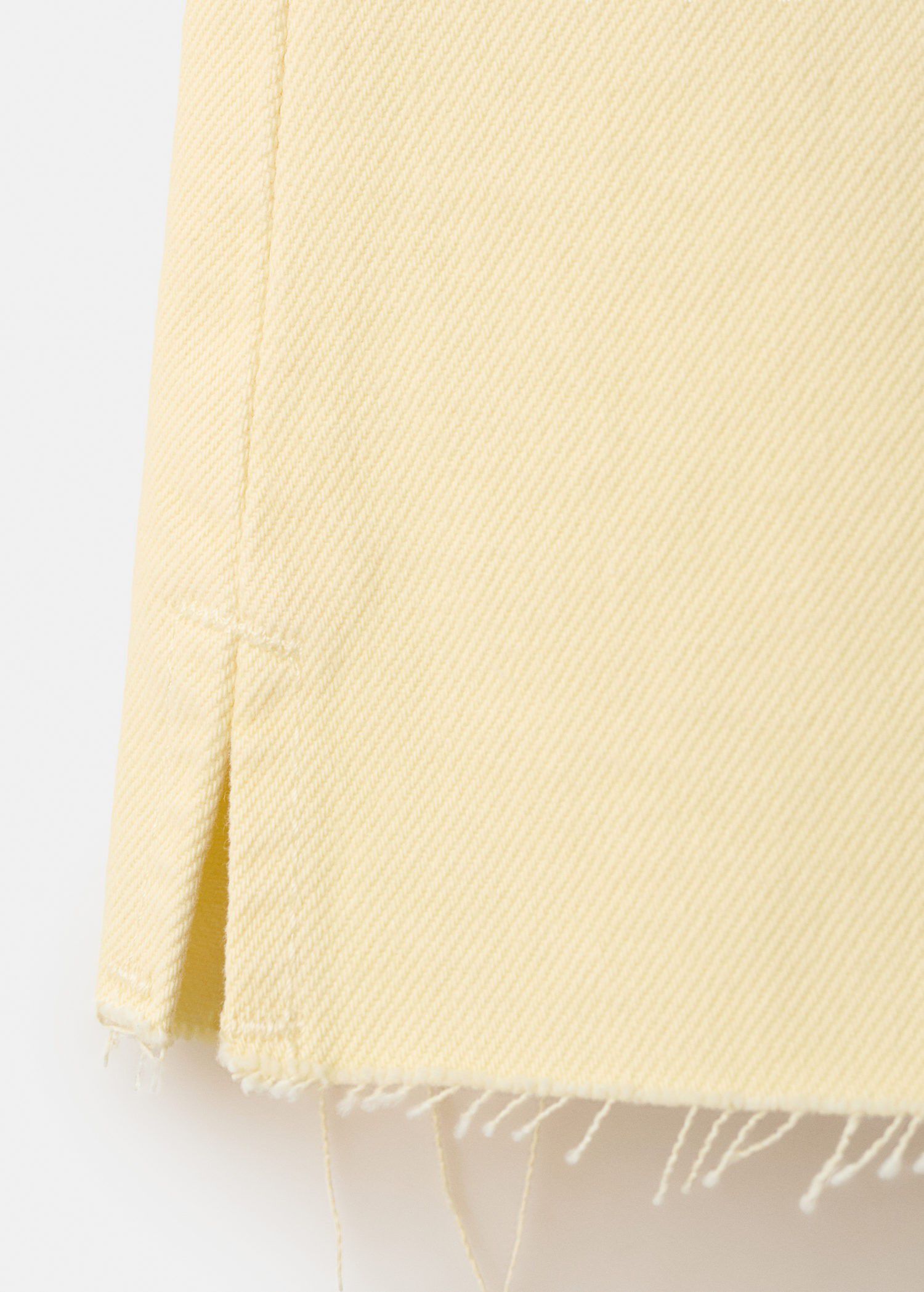 Denim shorts with frayed hem
