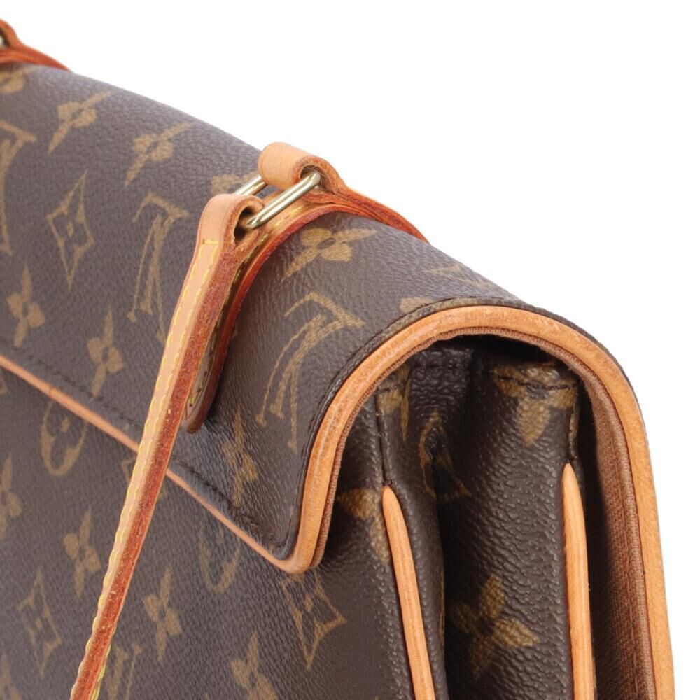 Louis Vuitton Shoulder Bags