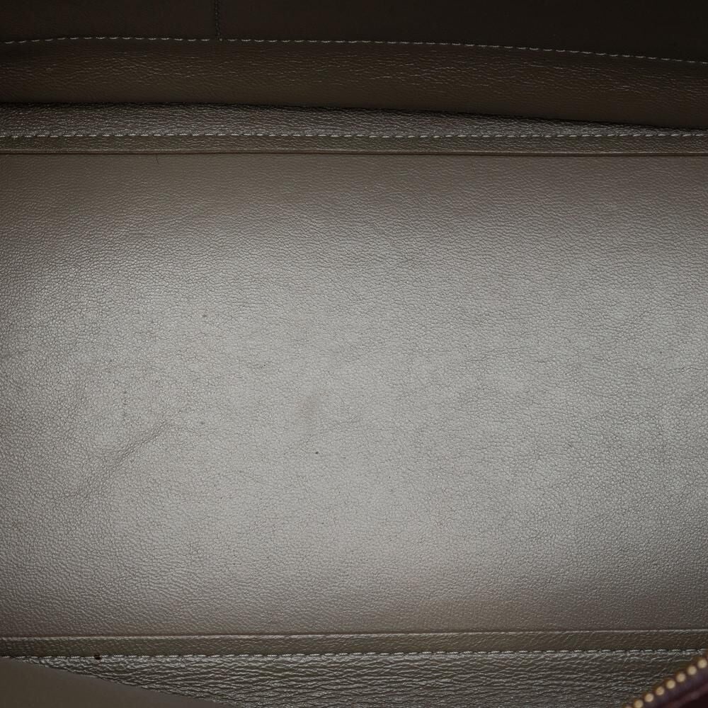 C&eacute;line Trapeze