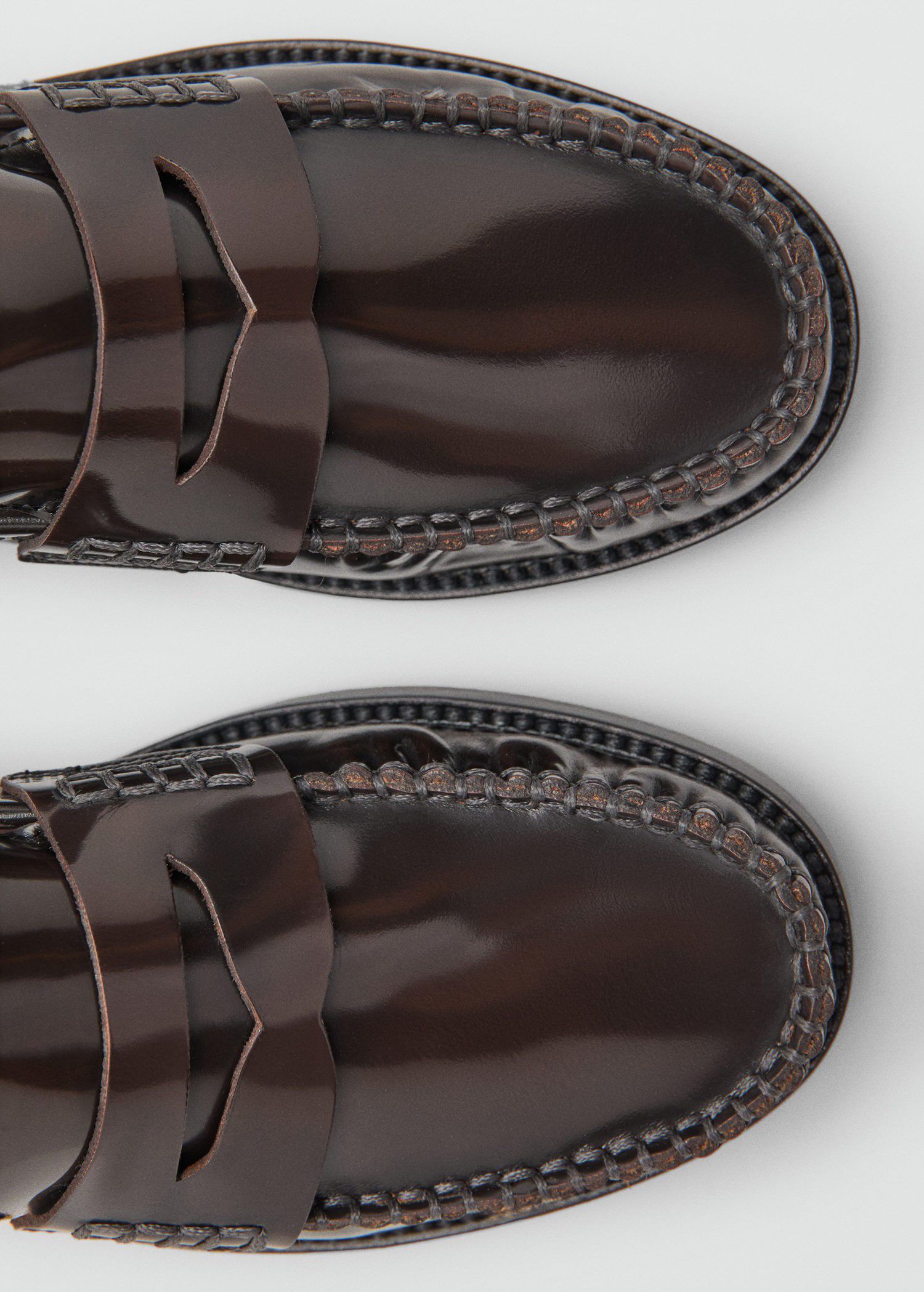 Gathered leather moccasin