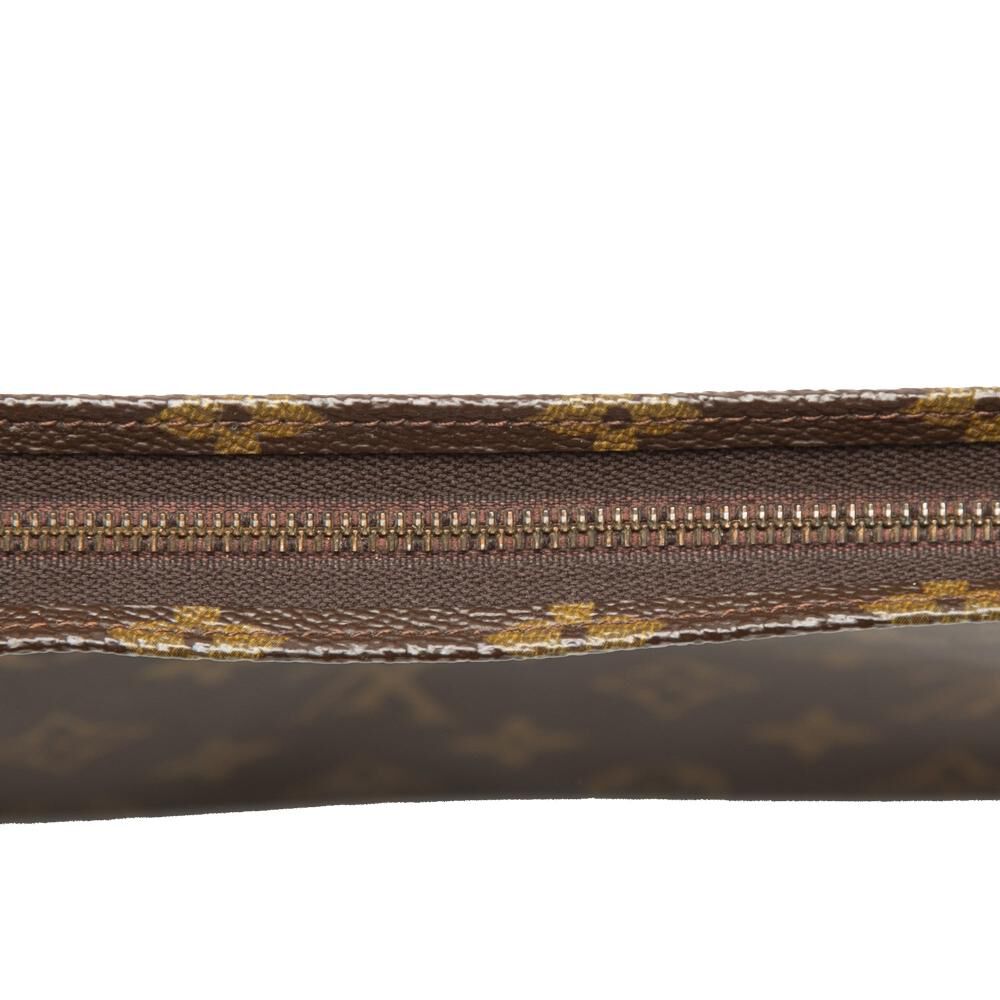 Louis Vuitton Taiga Toiletry Pouch